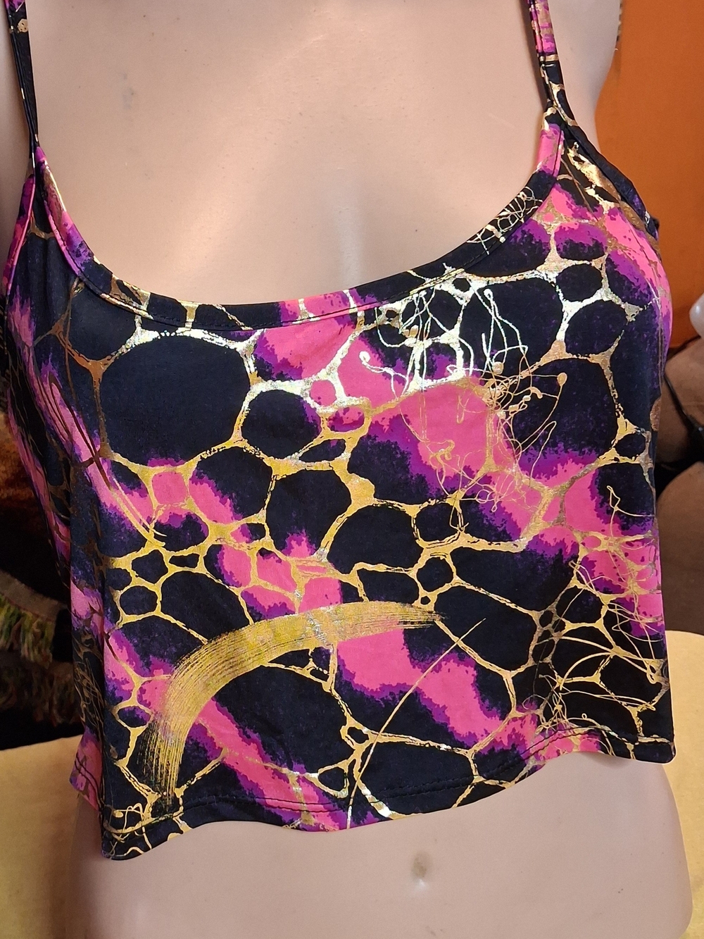 Women’s Pink & Black Abstract Print Crop Tank Top